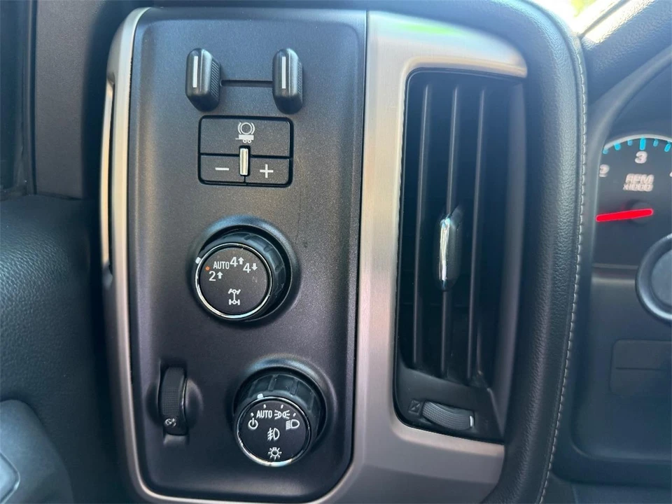 2017 GMC Sierra 4th Gen - Image 13 of 24