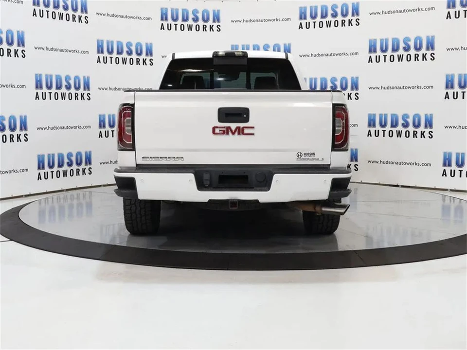 2017 GMC Sierra 4th Gen - Image 5 of 31