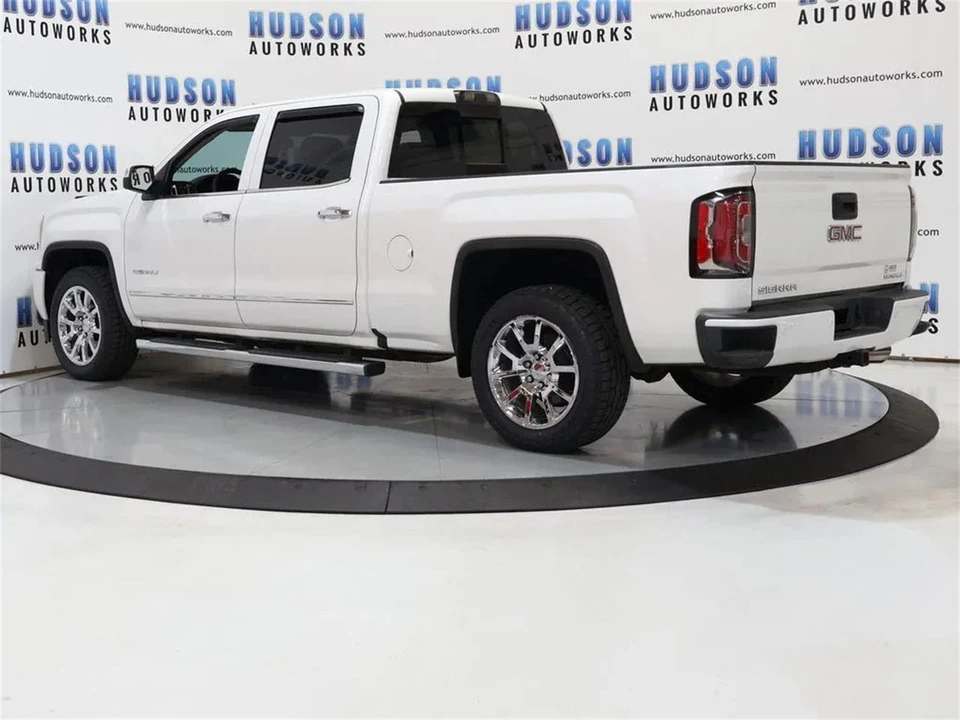2017 GMC Sierra 4th Gen - Image 4 of 31