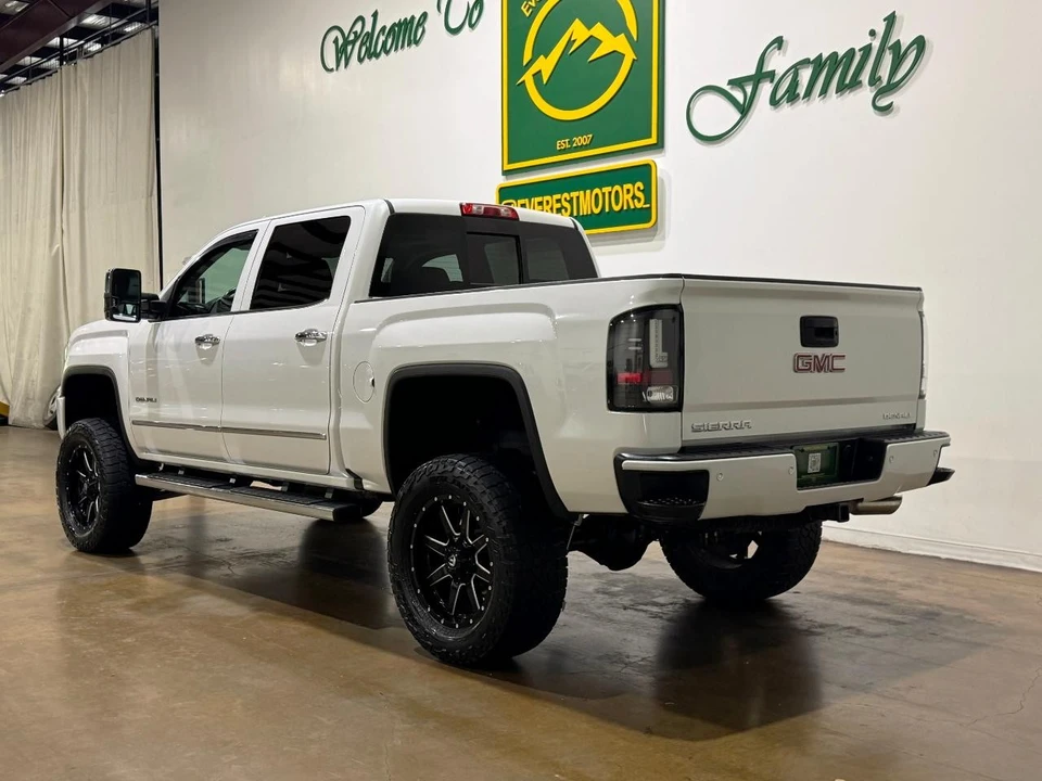 2017 GMC Sierra 4th Gen - Image 5 of 21