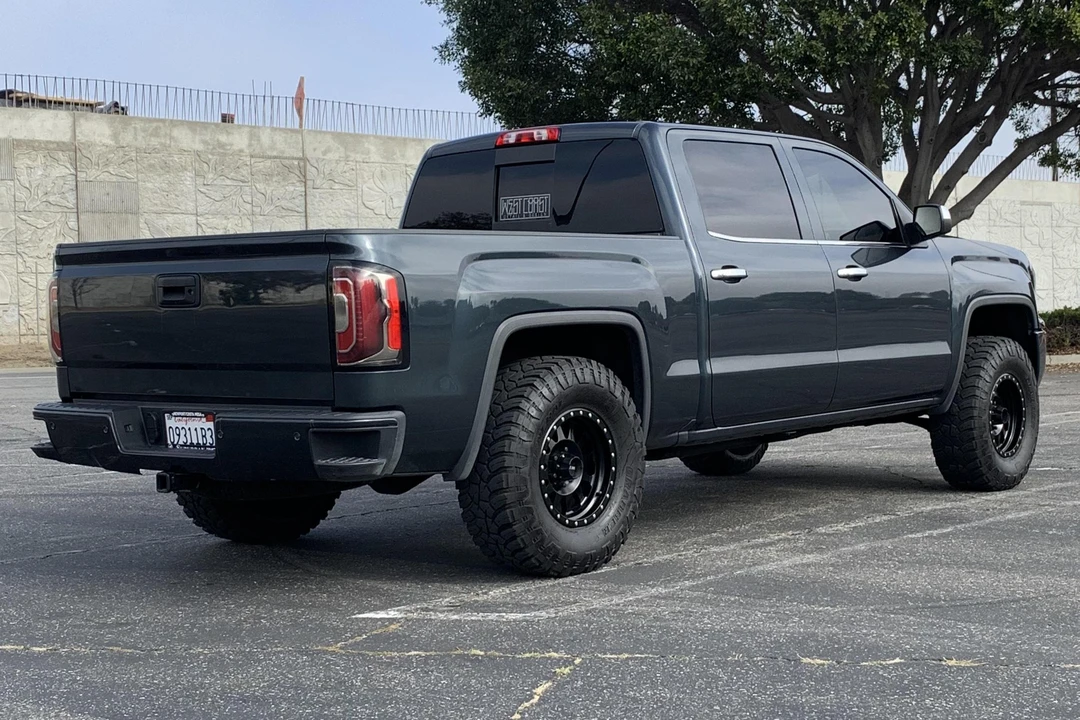 2017 GMC Sierra 4th Gen - Image 4 of 31