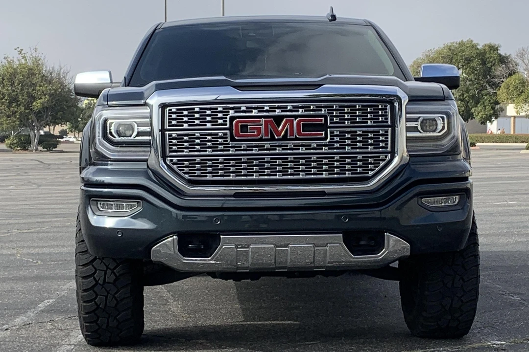 2017 GMC Sierra 4th Gen - Image 2 of 31