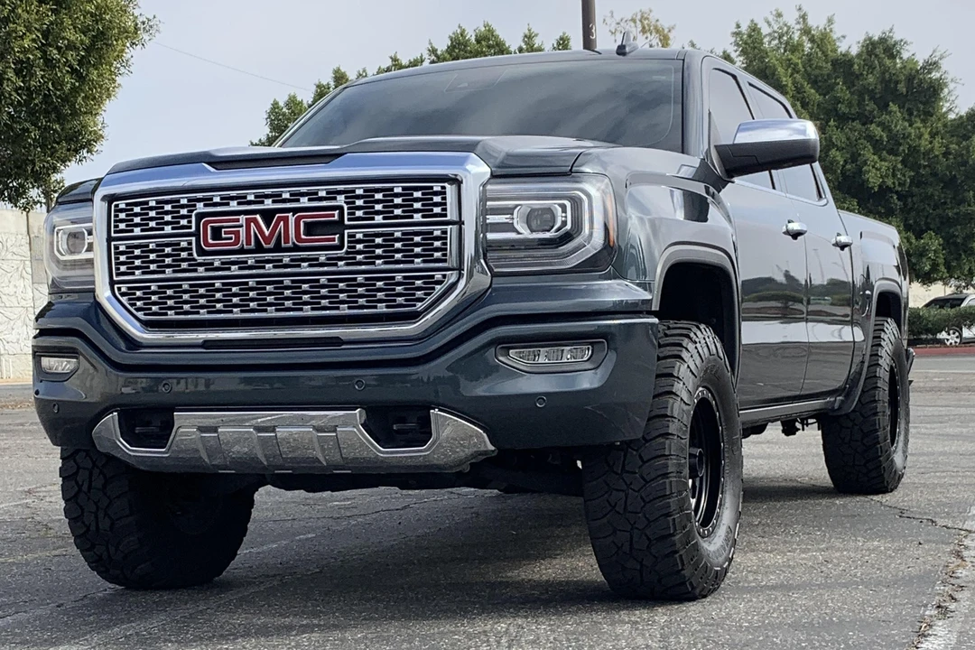 2017 GMC Sierra 4th Gen - Image 7 of 31