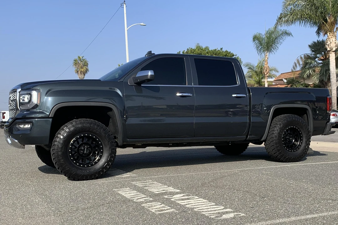 2017 GMC Sierra 4th Gen - Image 10 of 31