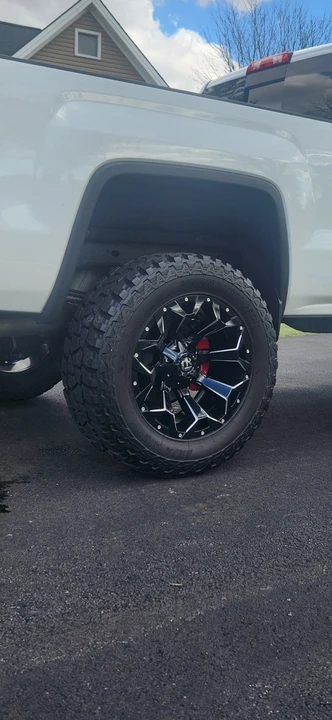 2017 GMC Sierra 4th Gen - Image 9 of 15