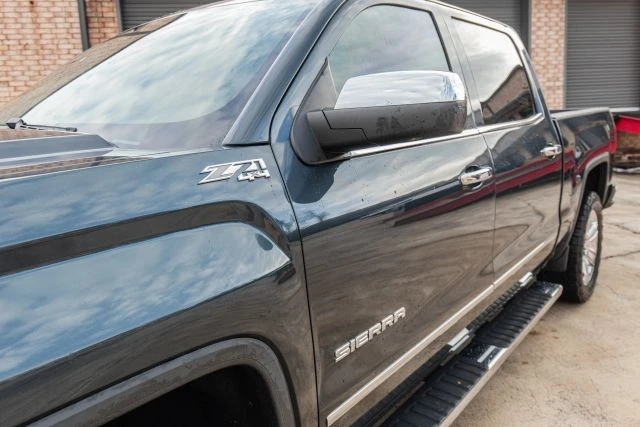 2017 GMC Sierra 4th Gen - Image 4 of 21