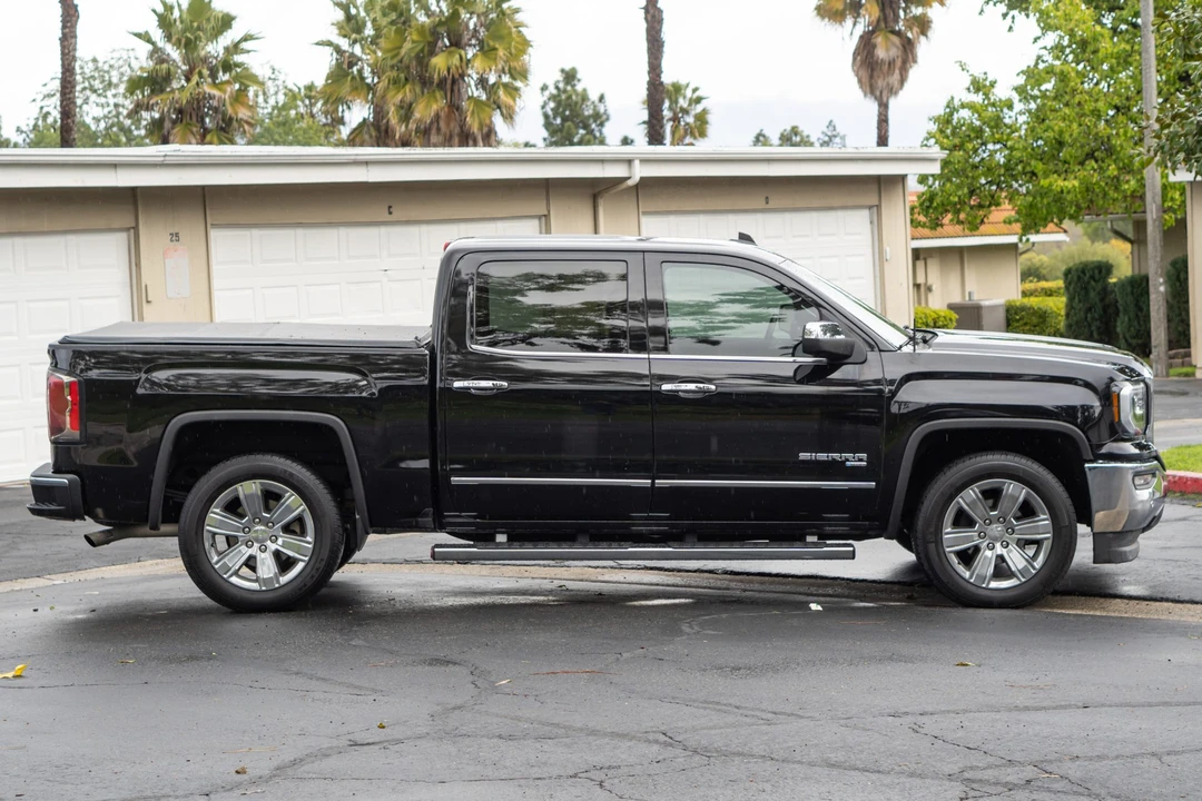 2017 GMC Sierra 4th Gen - Image 4 of 31