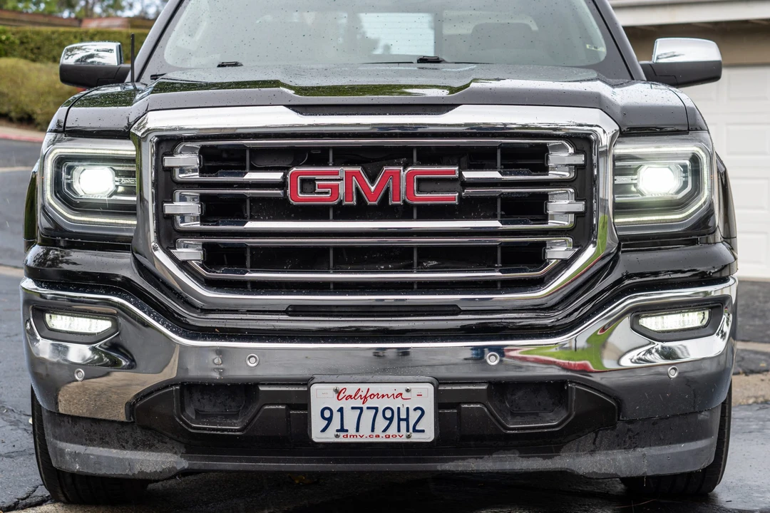2017 GMC Sierra 4th Gen - Image 10 of 31
