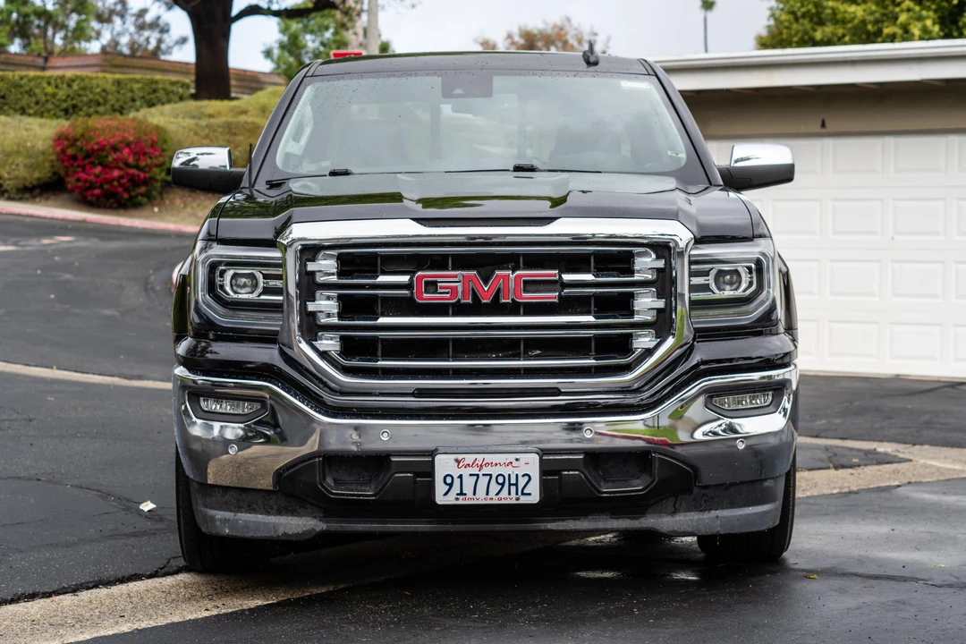 2017 GMC Sierra 4th Gen - Image 2 of 31