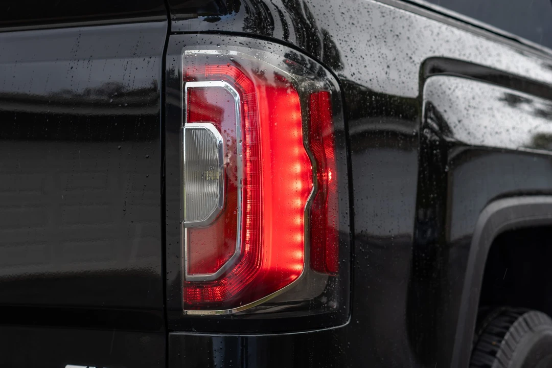 2017 GMC Sierra 4th Gen - Image 30 of 31