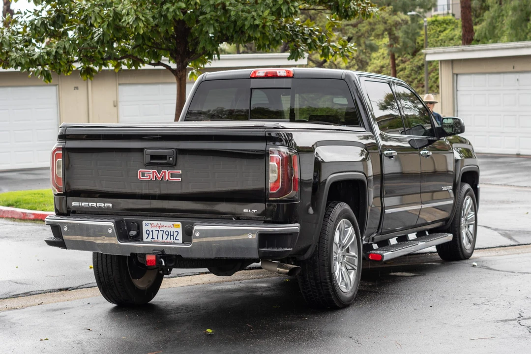 2017 GMC Sierra 4th Gen - Image 5 of 31