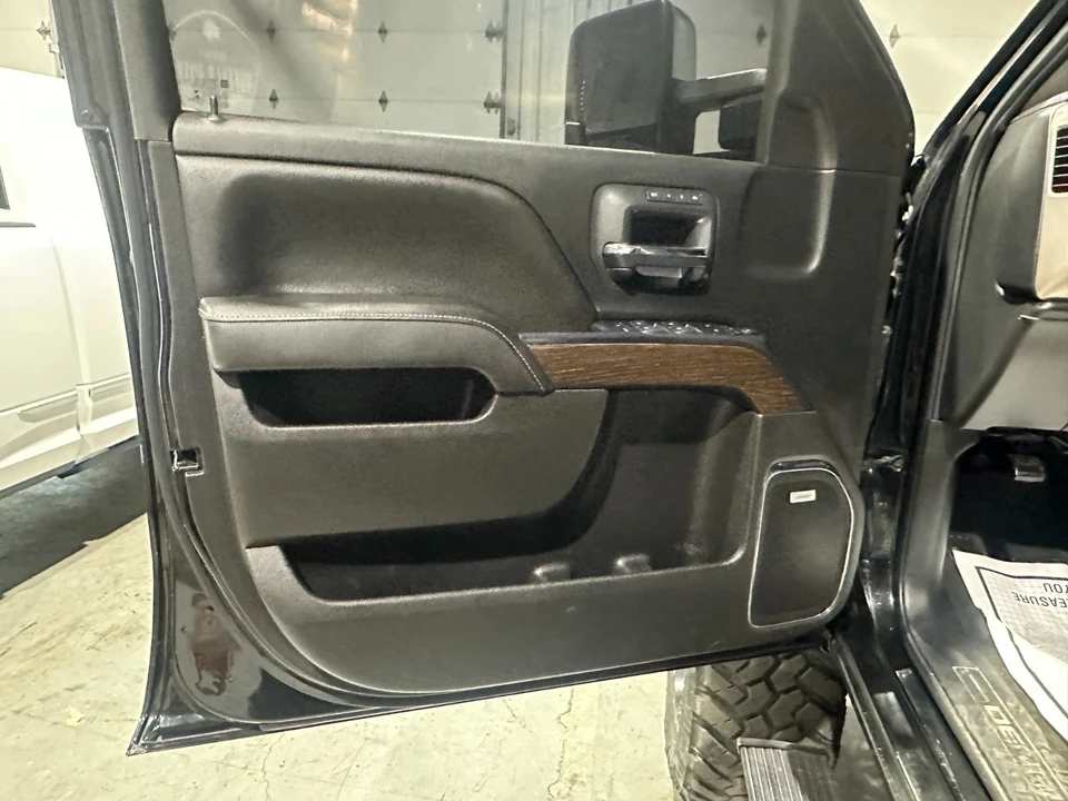 2017 GMC Sierra Heavy Duty 4th Gen - Image 14 of 21