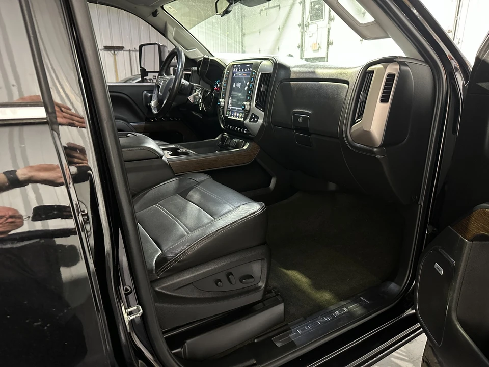 2017 GMC Sierra Heavy Duty 4th Gen - Image 10 of 21