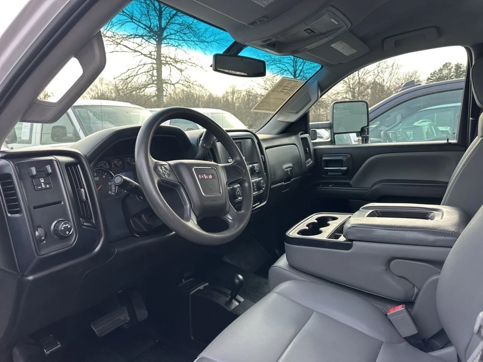2017 GMC Sierra Heavy Duty 3rd Gen - Image 3 of 4