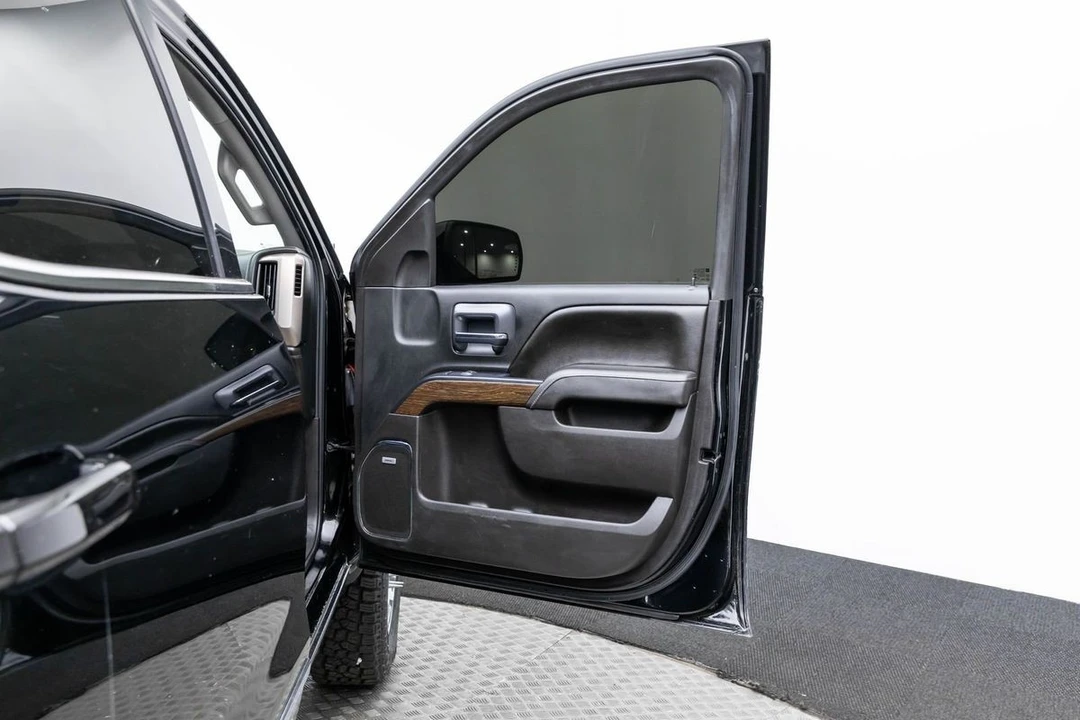 2017 GMC Sierra Heavy Duty 4th Gen - Image 10 of 21
