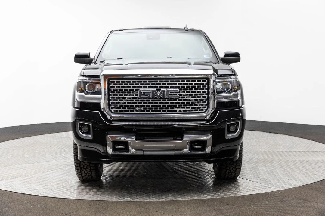 2017 GMC Sierra Heavy Duty 4th Gen - Image 3 of 21