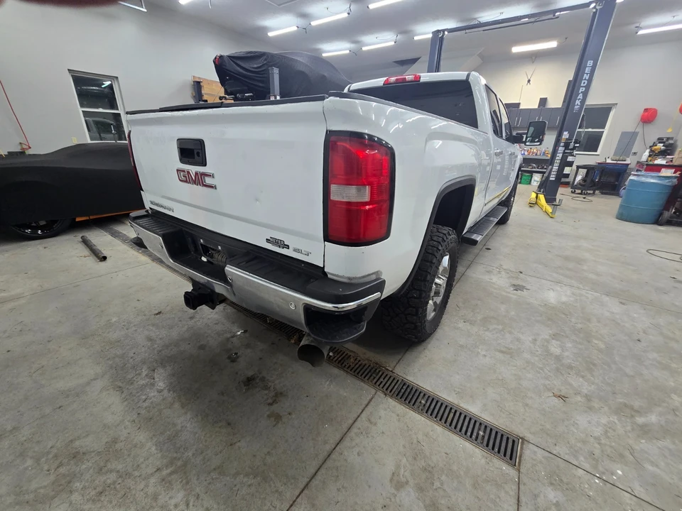 2017 GMC Sierra Heavy Duty 3rd Gen - Image 6 of 19