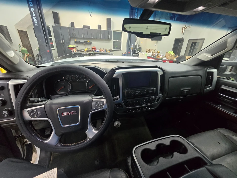 2017 GMC Sierra Heavy Duty 3rd Gen - Image 10 of 19