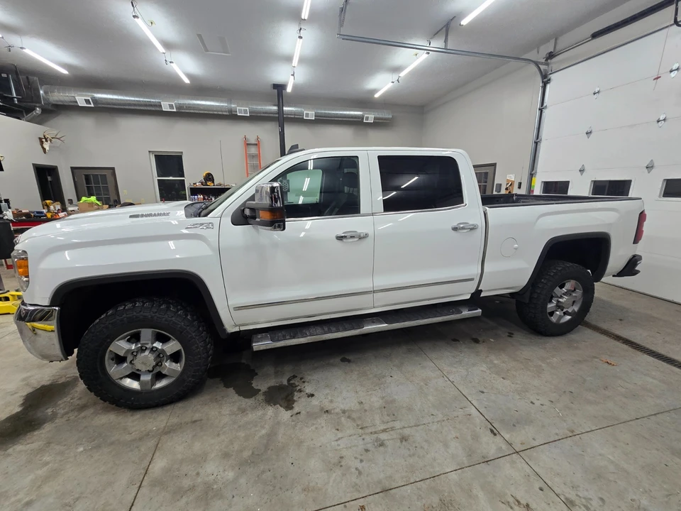 2017 GMC Sierra Heavy Duty 3rd Gen - Image 3 of 19