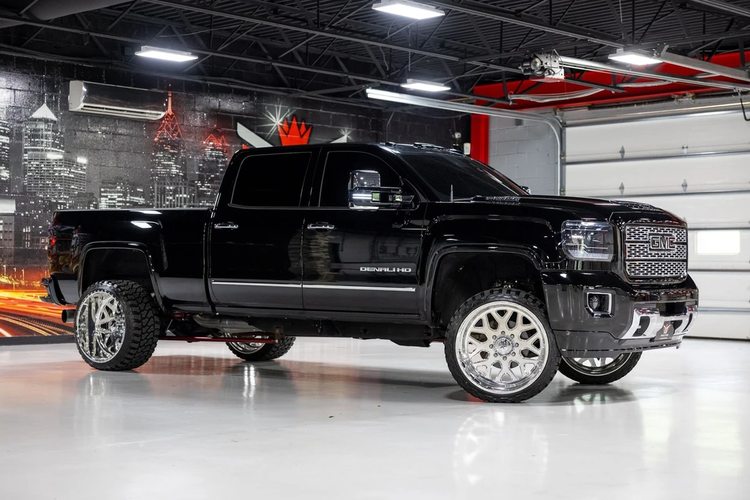 2017 GMC Sierra Heavy Duty 4th Gen - Image 3 of 31