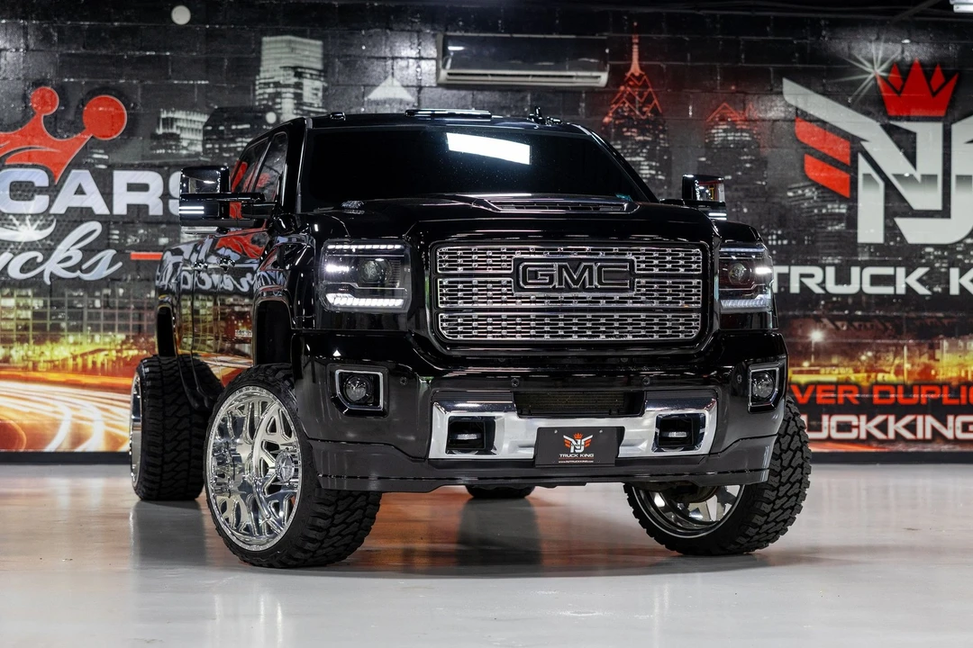 2017 GMC Sierra Heavy Duty 4th Gen - Image 2 of 31
