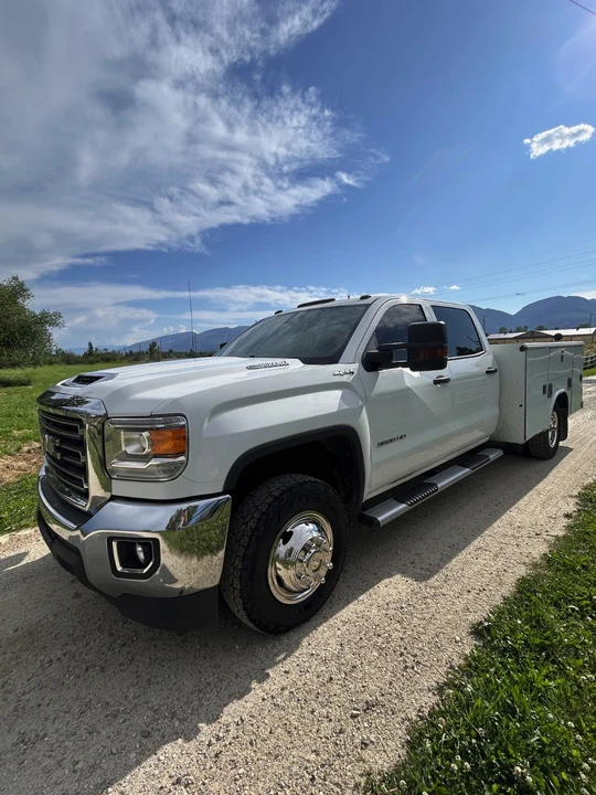 2017 GMC Sierra Heavy Duty 4th Gen - Image 9 of 18