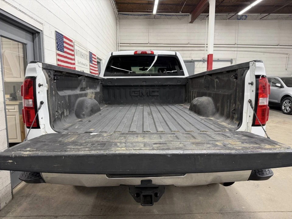 2017 GMC Sierra Heavy Duty 4th Gen - Image 19 of 21
