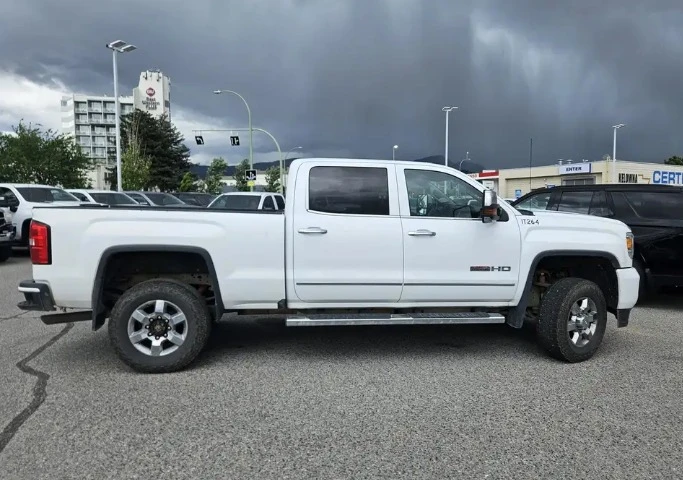 2017 GMC Sierra Heavy Duty 4th Gen - Image 4 of 6