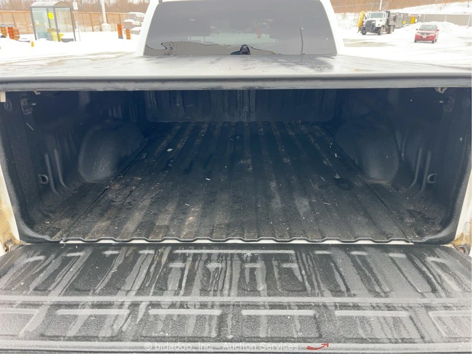 2017 GMC Sierra 4th Gen - Image 9 of 12
