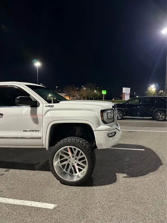 2017 GMC Sierra 4th Gen - Image 6 of 10