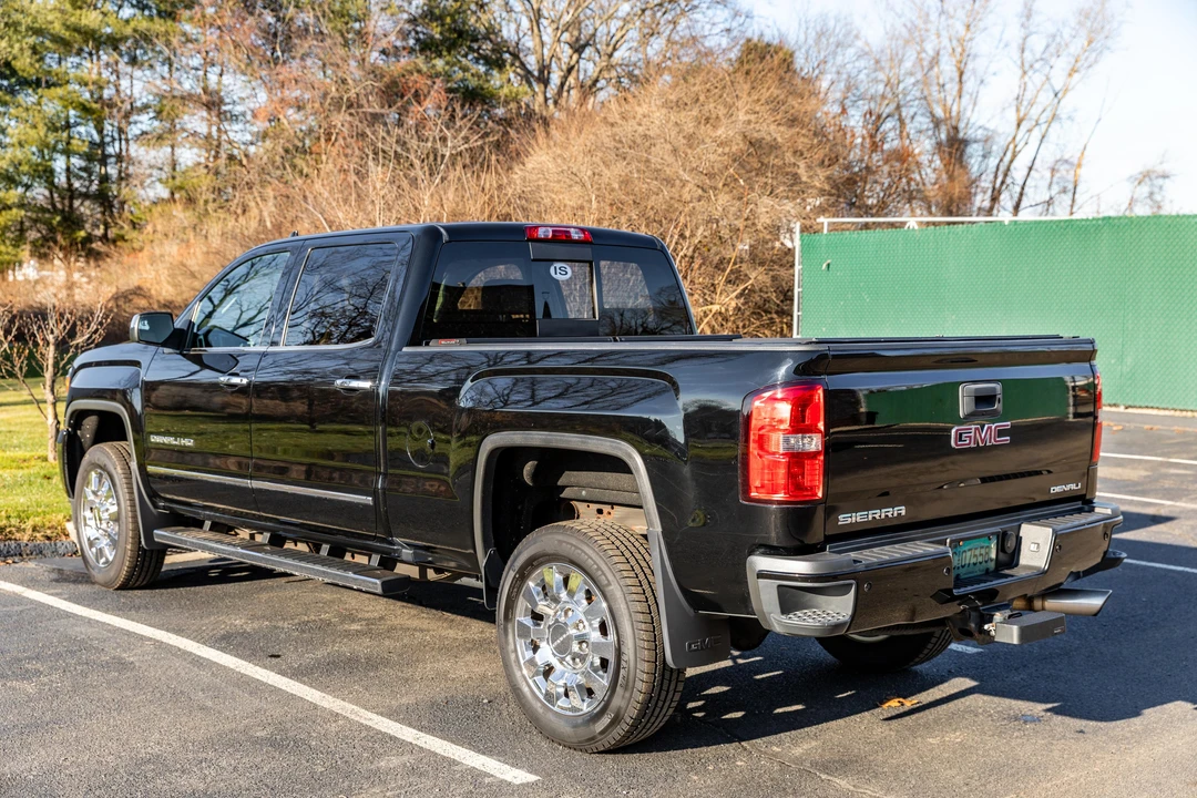 2017 GMC Sierra Heavy Duty 3rd Gen - Image 8 of 31