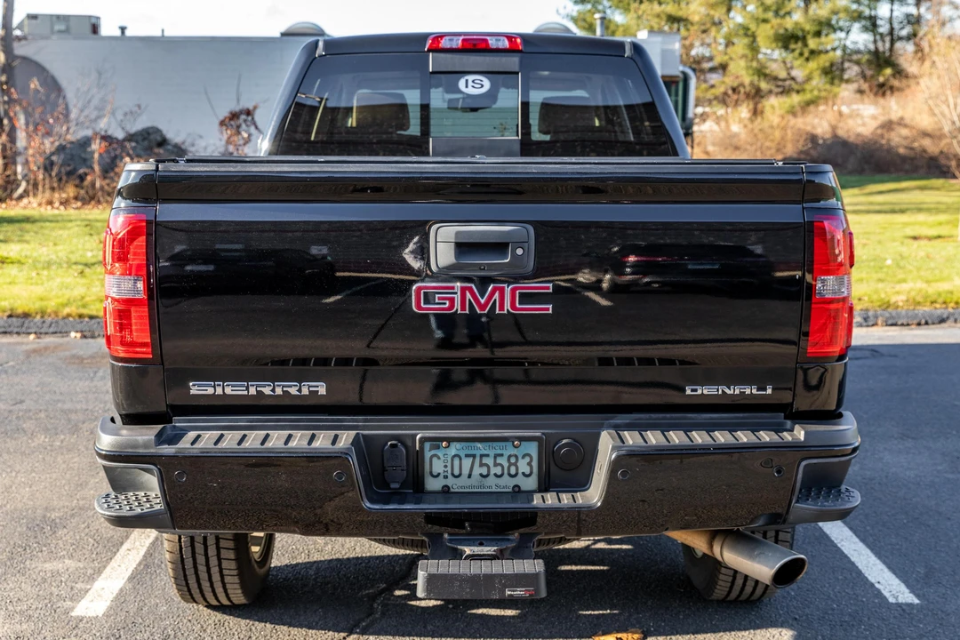 2017 GMC Sierra Heavy Duty 3rd Gen - Image 5 of 31