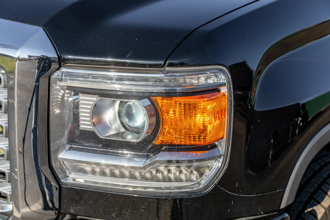 2017 GMC Sierra Heavy Duty 3rd Gen - Image 18 of 31