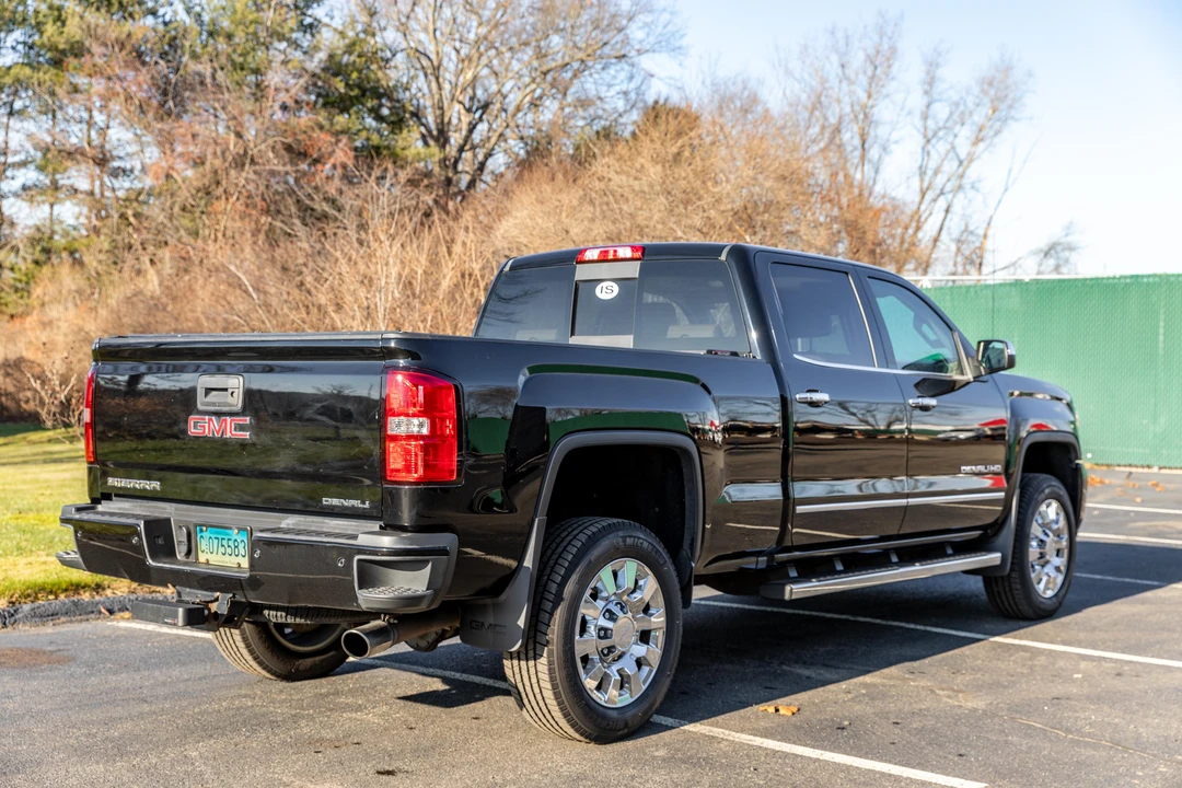 2017 GMC Sierra Heavy Duty 3rd Gen - Image 12 of 31