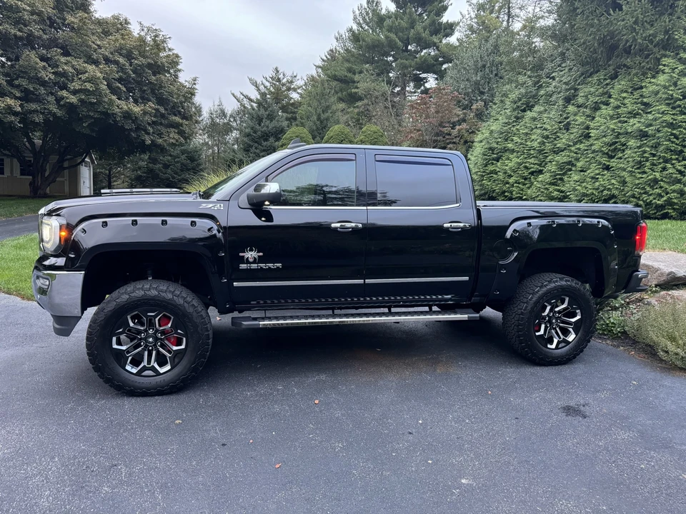 2017 GMC Sierra 4th Gen - Image 3 of 31