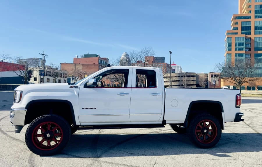 2017 GMC Sierra 4th Gen - Image 9 of 24