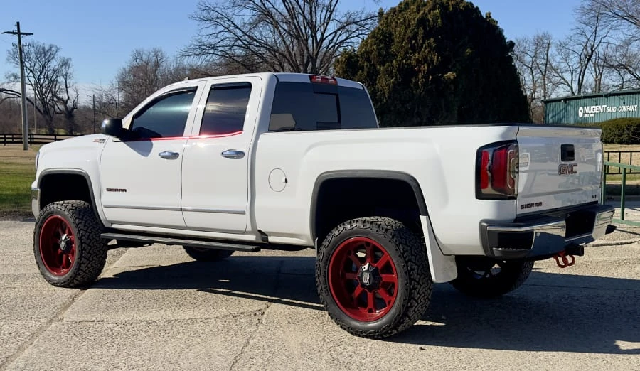 2017 GMC Sierra 4th Gen - Image 15 of 24