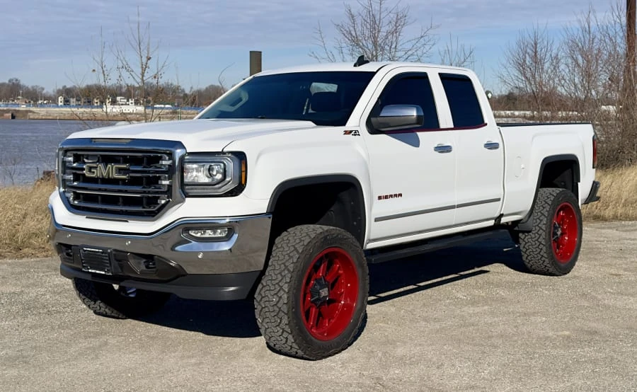 2017 GMC Sierra 4th Gen - Image 4 of 24