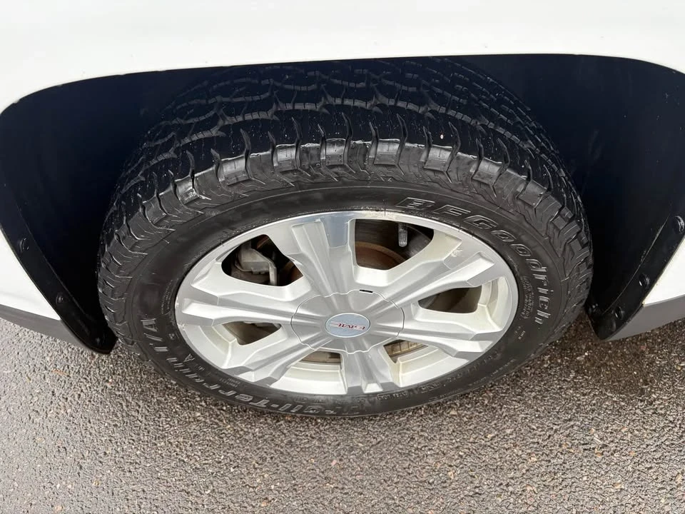 2017 GMC Terrain - Image 9 of 20