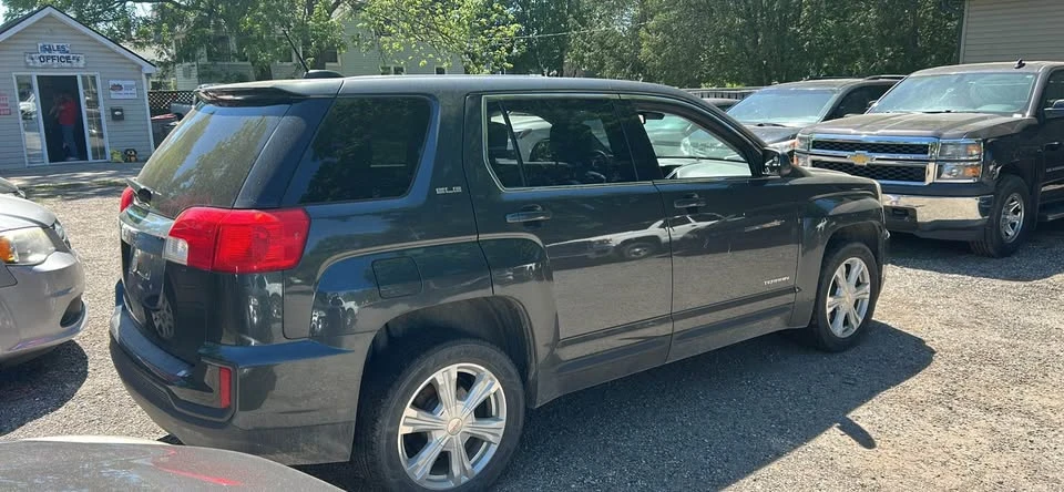 2017 GMC Terrain - Image 6 of 10