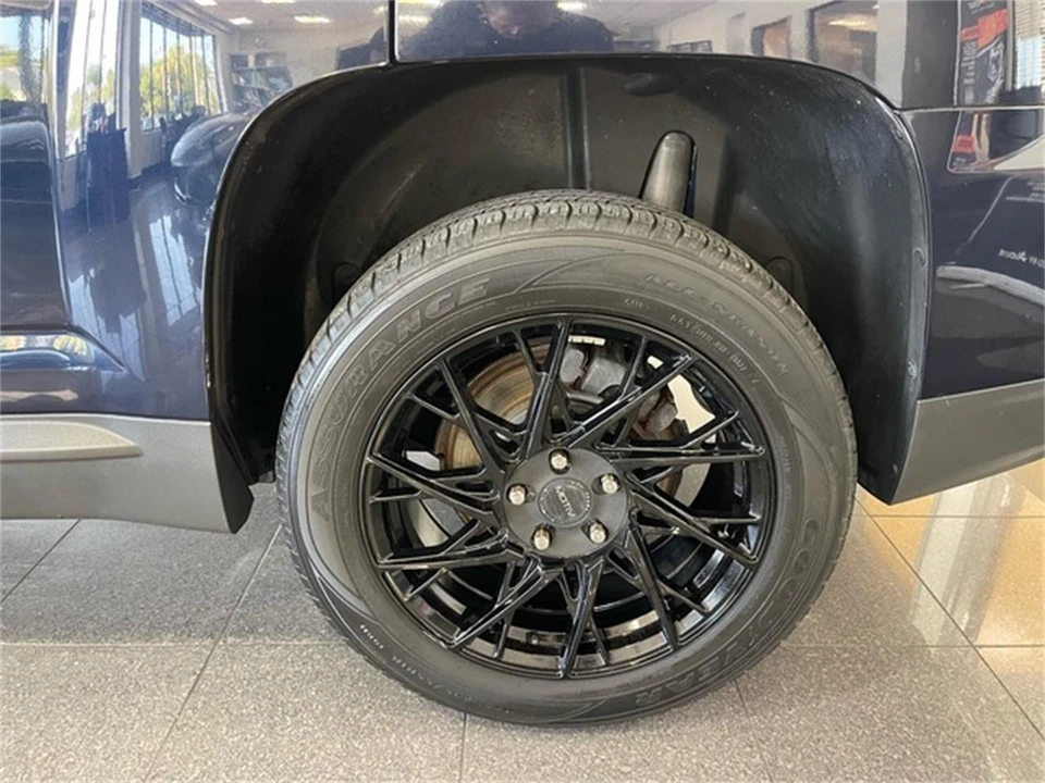 2017 GMC Terrain - Image 21 of 31