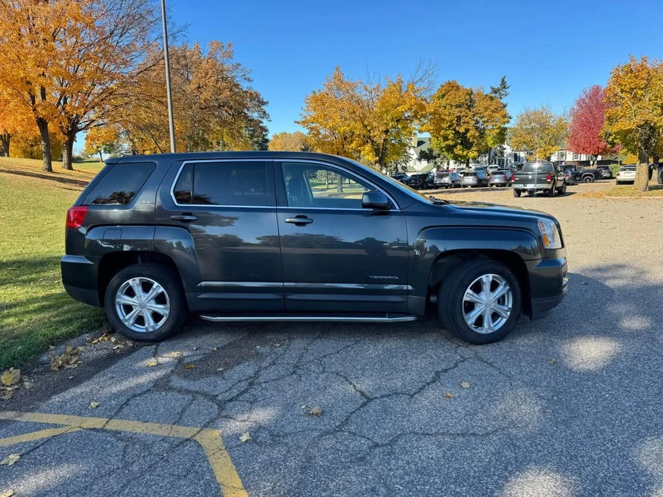 2017 GMC Terrain - Image 2 of 9