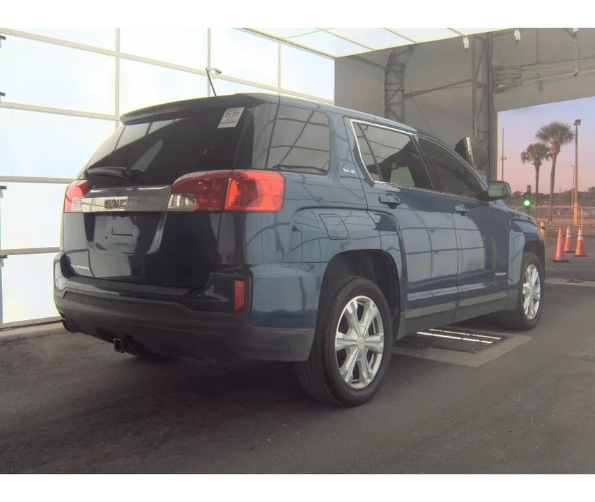 2017 GMC Terrain - Image 5 of 12