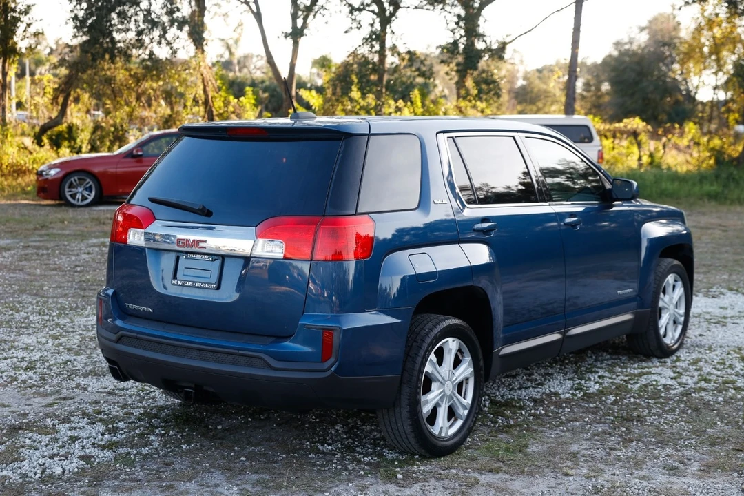 2017 GMC Terrain - Image 11 of 12