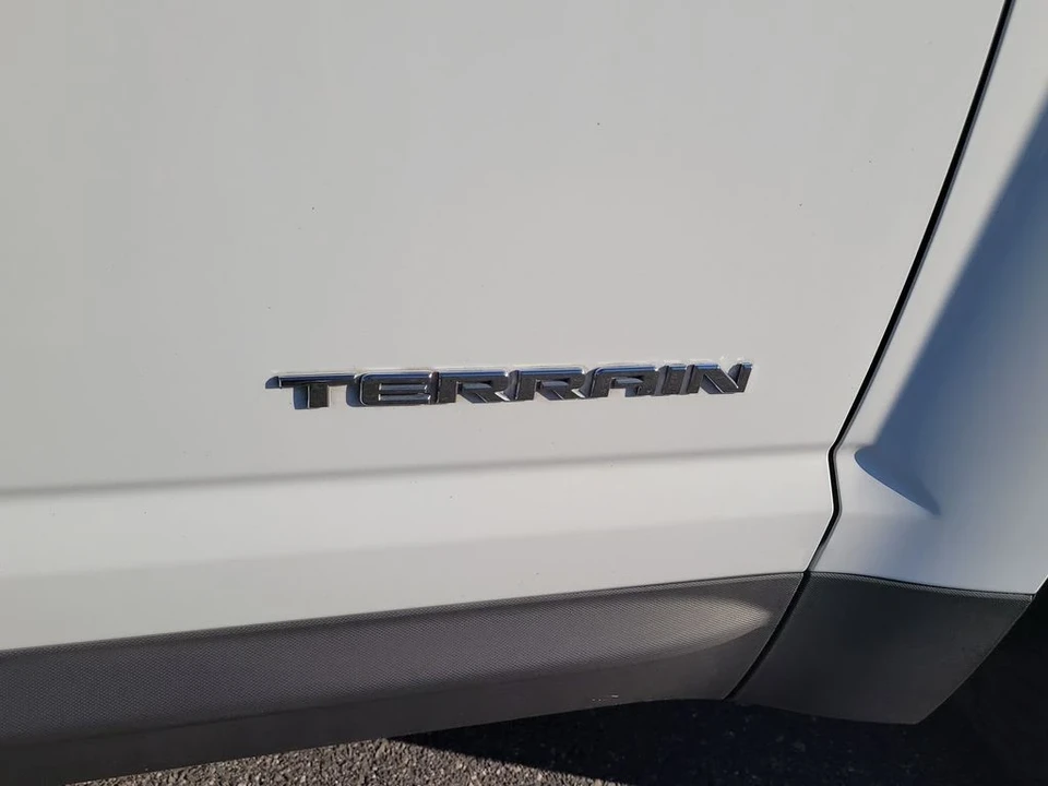 2017 GMC Terrain - Image 6 of 12