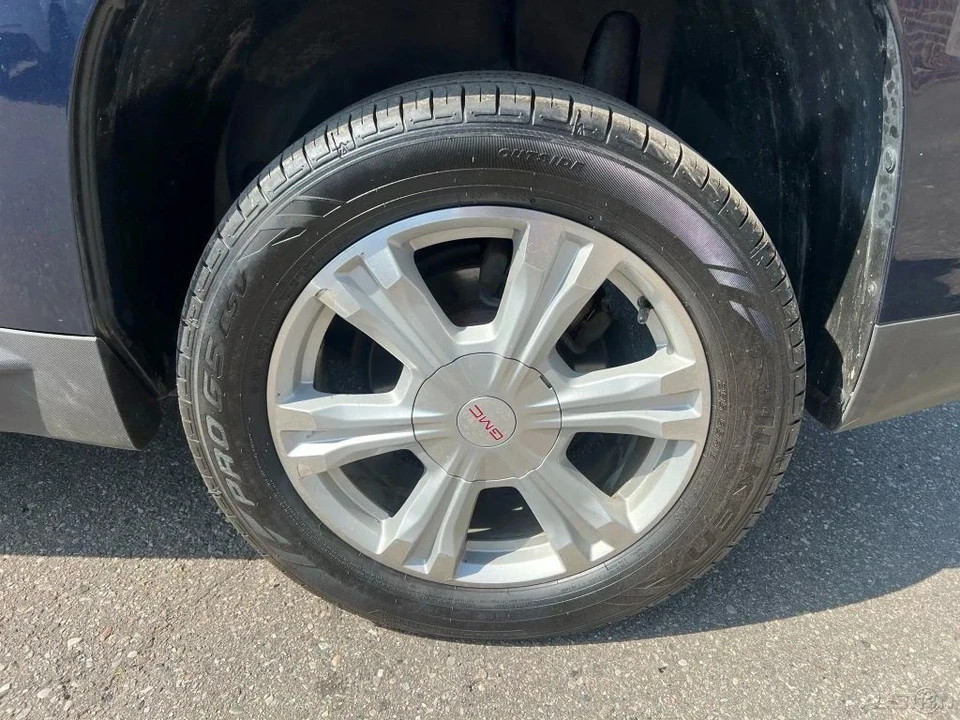 2017 GMC Terrain - Image 10 of 12