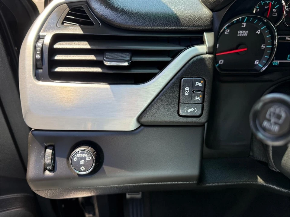 2017 GMC Yukon 4th Gen - Image 24 of 30