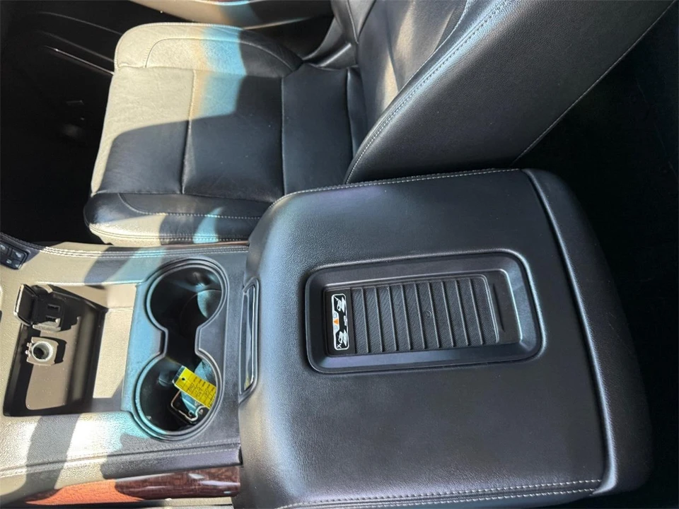 2017 GMC Yukon 4th Gen - Image 28 of 30
