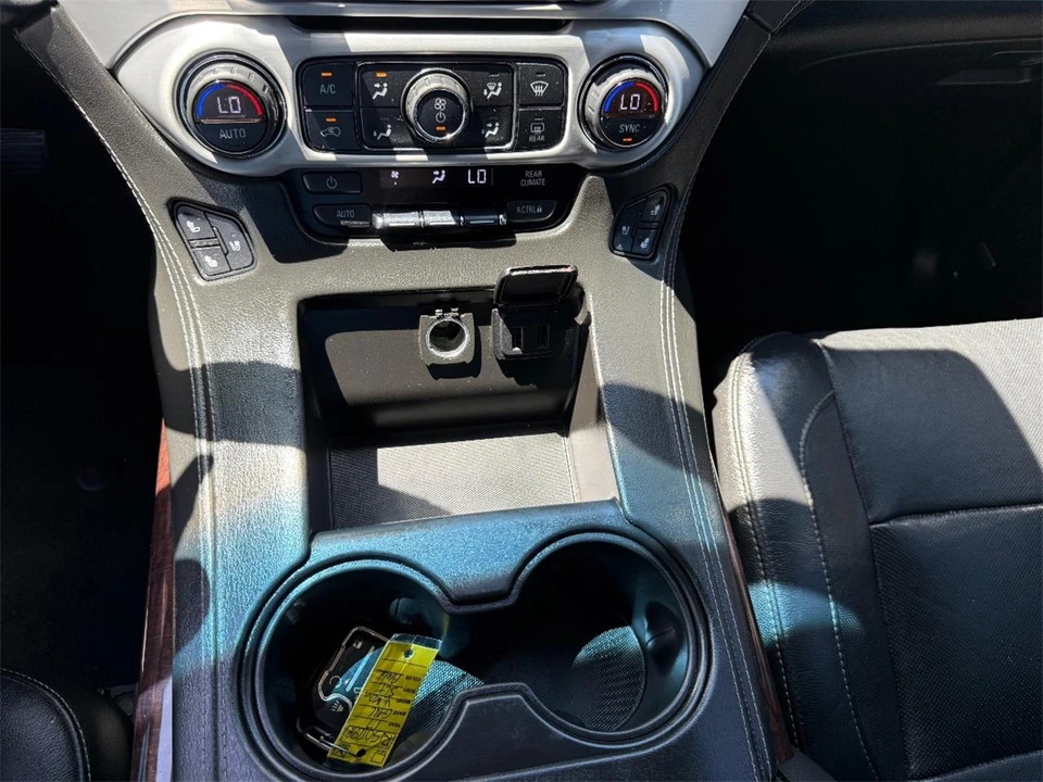 2017 GMC Yukon 4th Gen - Image 29 of 30