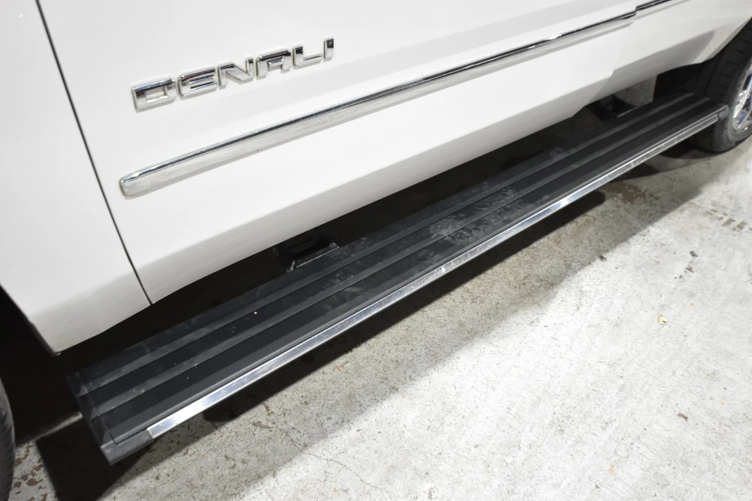 2017 GMC Yukon 4th Gen - Image 9 of 12